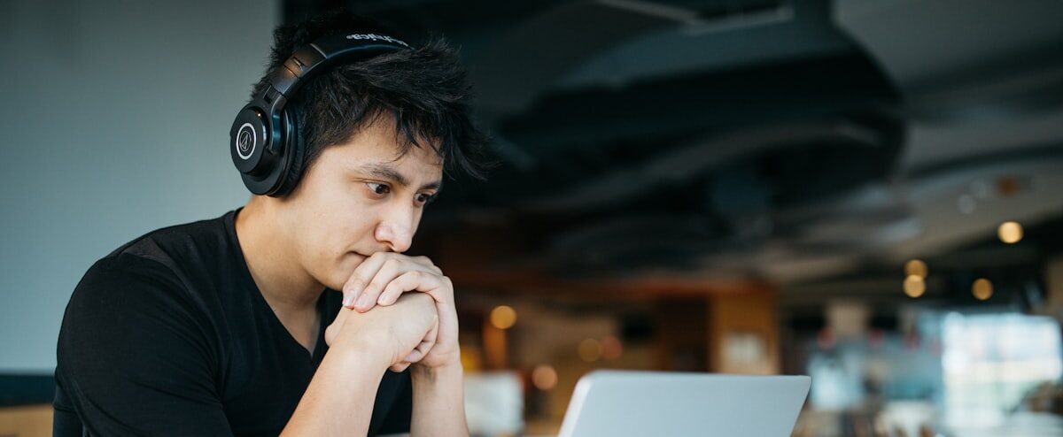 Male vs Female Dating Standards: Who's More Delusional in 2026?